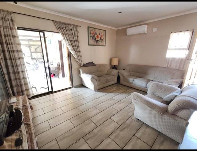 3 BEDROOM TOWNHOUSE FOR SALE IN KOOKRUS